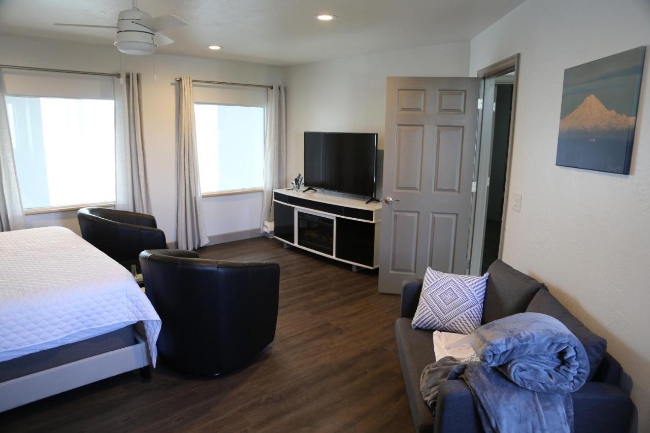 Otter Beach Lodges Хомер Экстерьер фото